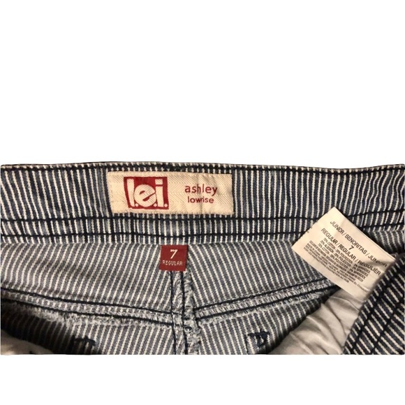 Women’s LEI Striped Denim Shorts - Picture 3 of 9